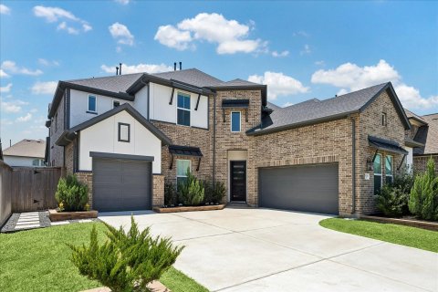 10414 Lyra Glen Lane